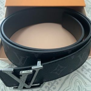 Louis Vuitton belt BRAND NEW
